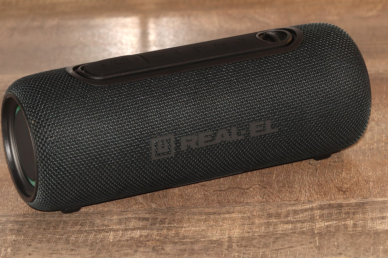REAL-EL_X-715_portable_acoustics