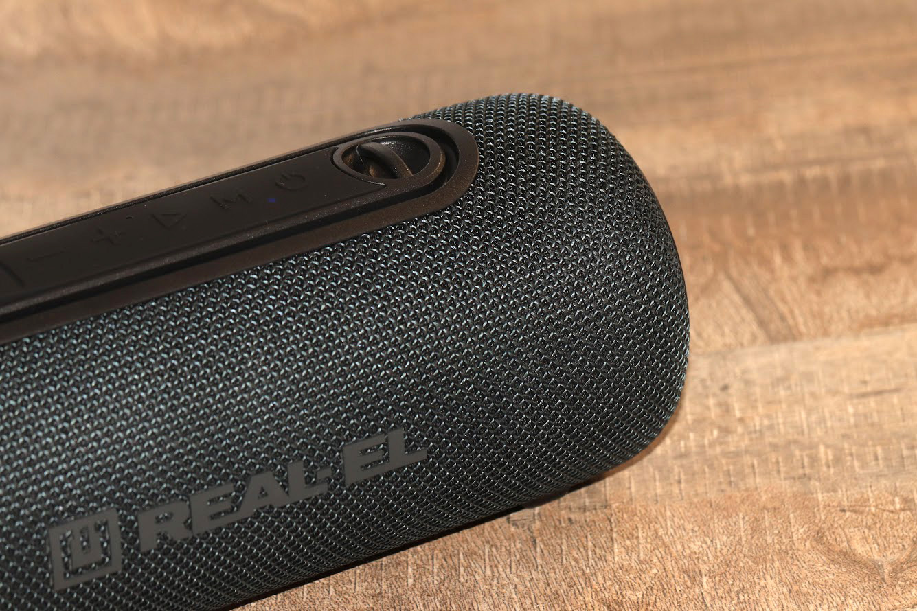 REAL-EL_X-715_portable_acoustics