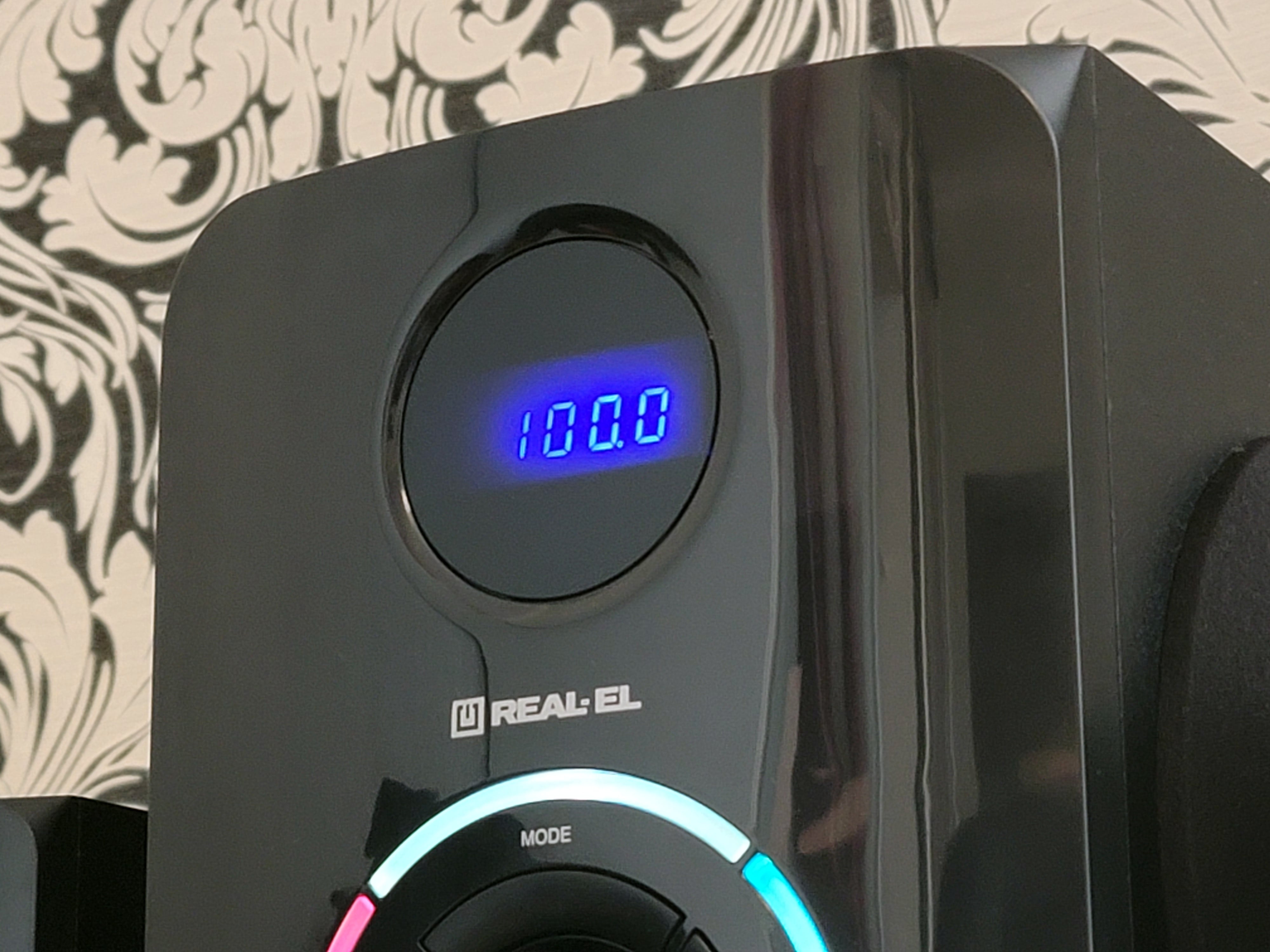 Колонки REAL-EL M-580 kolonki-real-el-m-580
