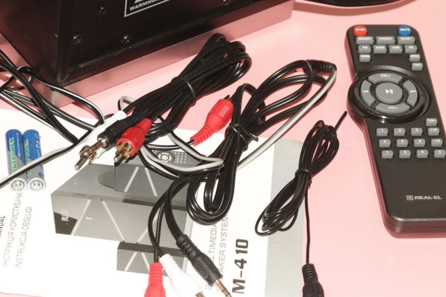 Комплект поставки акустичної системи REAL-EL M-410 REAL-EL M-410