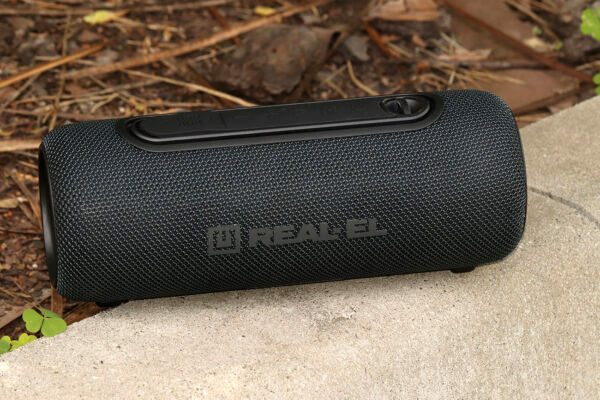 REAL-EL_X-715_portable_acoustics