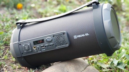фото REAL-EL X-730 на улице