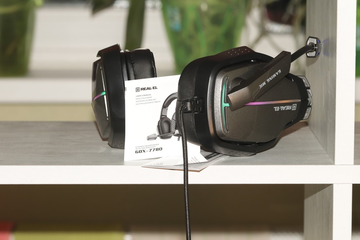 Комплект поставки ігрової гарнітури REAL-EL GDX-7780 komplekt-postavki-igrovoj-garnitury-real-el-gdx-7780