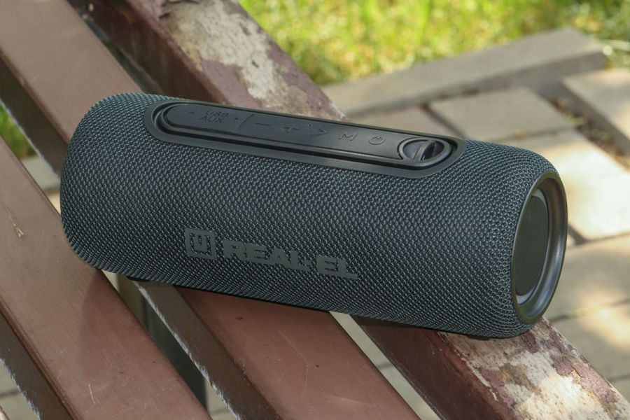 REAL-EL_X-715_portable_acoustics