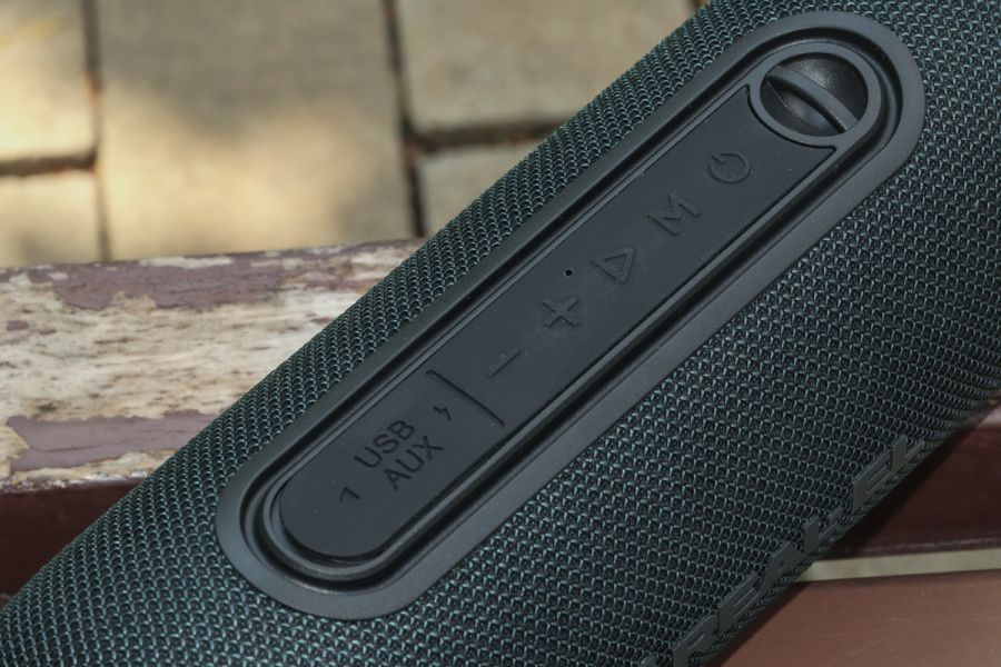 REAL-EL_X-715_portable_acoustics
