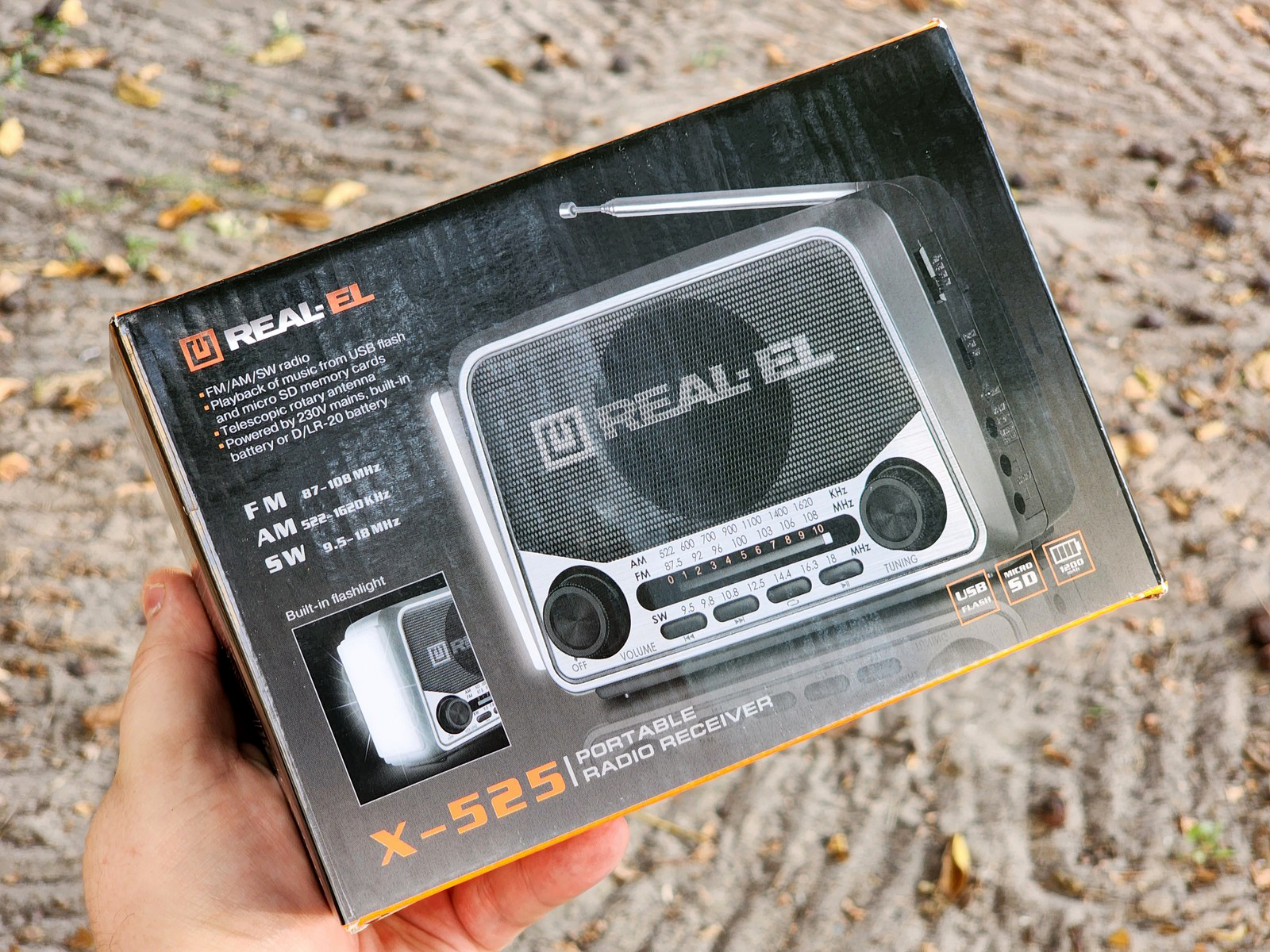 Portativnij-radioprijmach-REAL-EL-X-525
