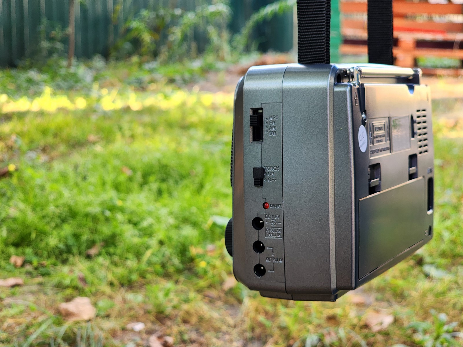Portativnij-radioprijmach-REAL-EL-X-525